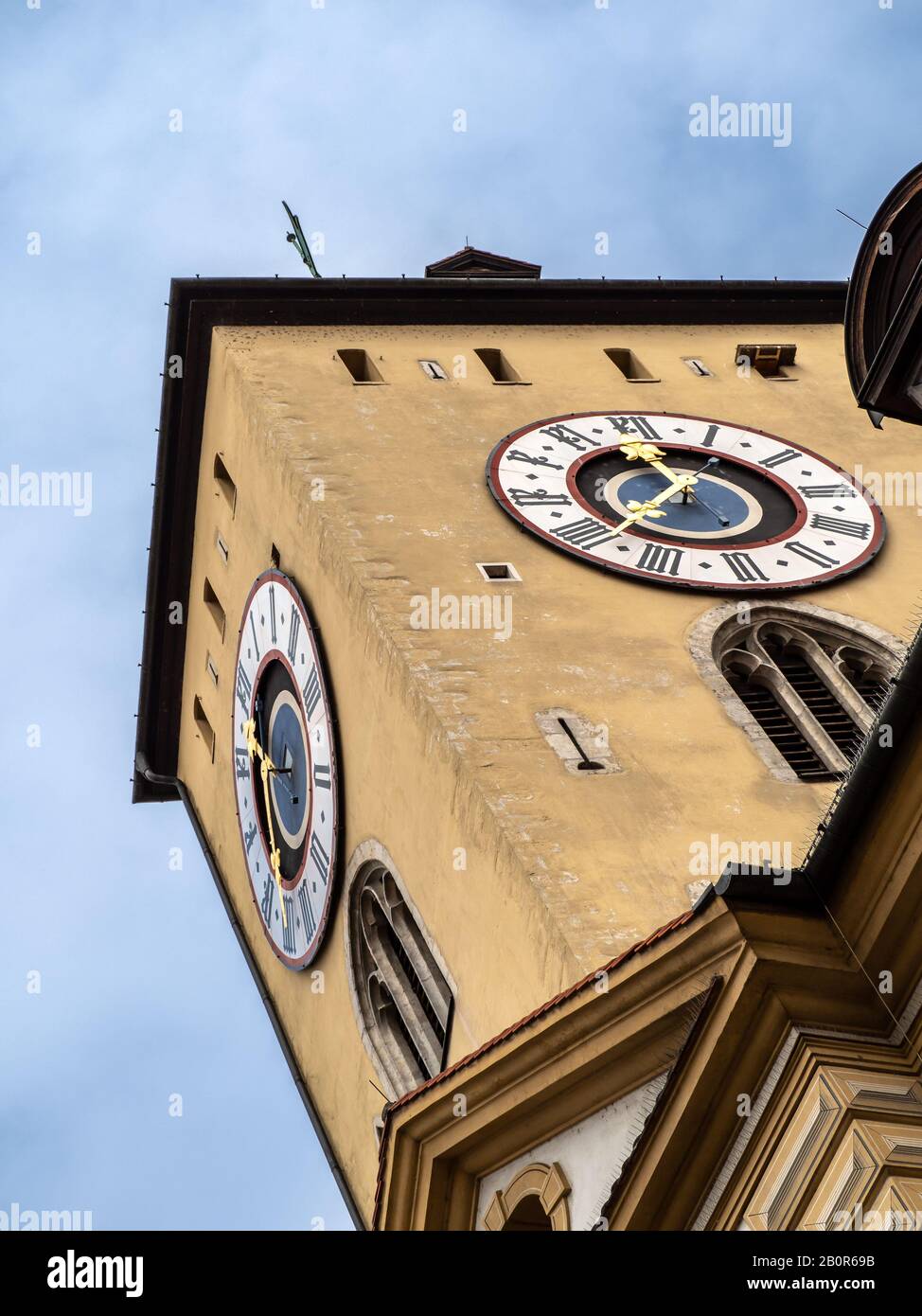 Rathaus regensburg hi-res stock photography and images - Page 2 - Alamy