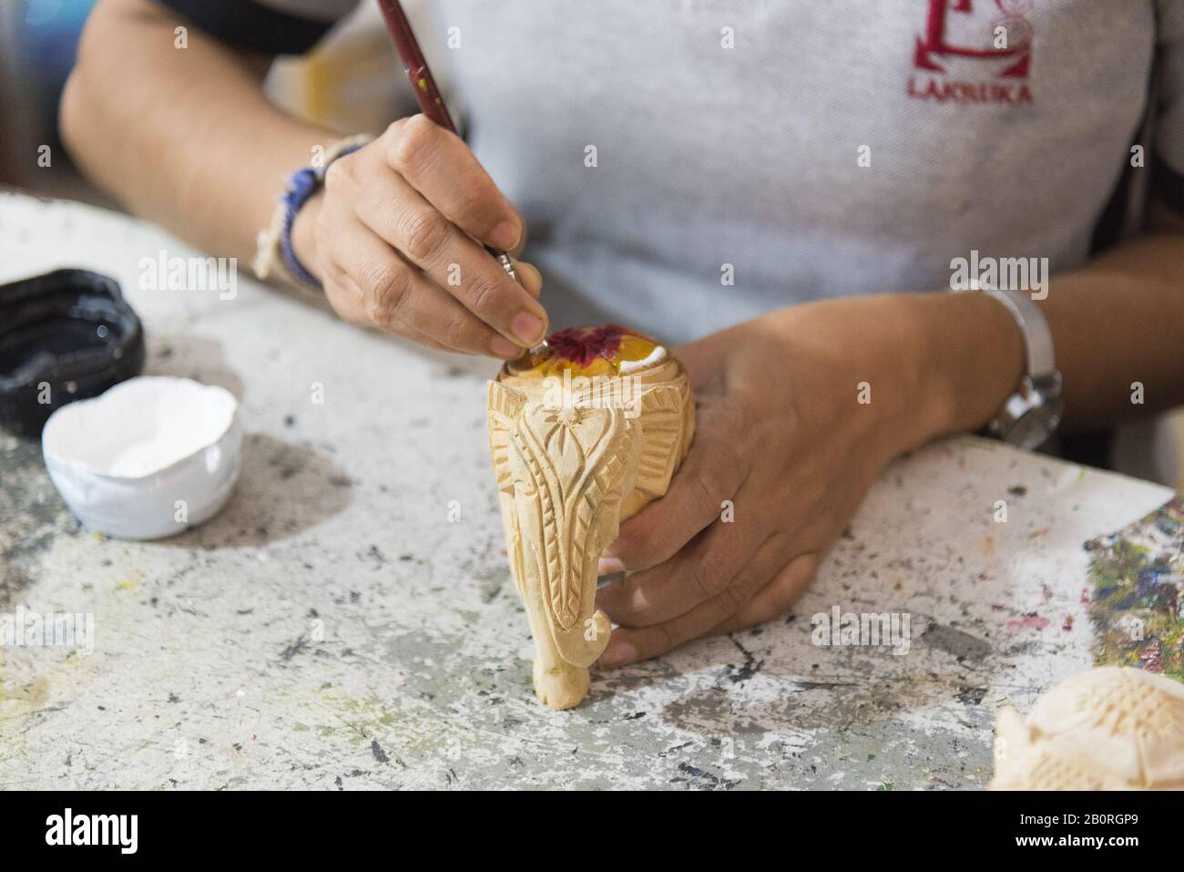 Sri lanka traditional wood carving hires stock photography and images