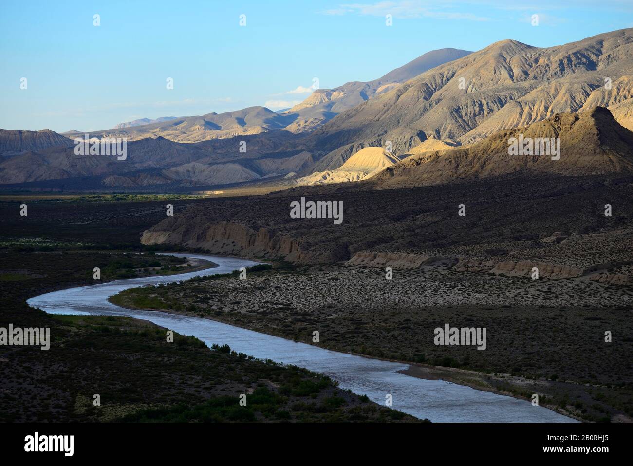 Landscape on the Rio Colorado, near Chos Malal, Neuquen Province, Patagonia, Argentina Stock Photo