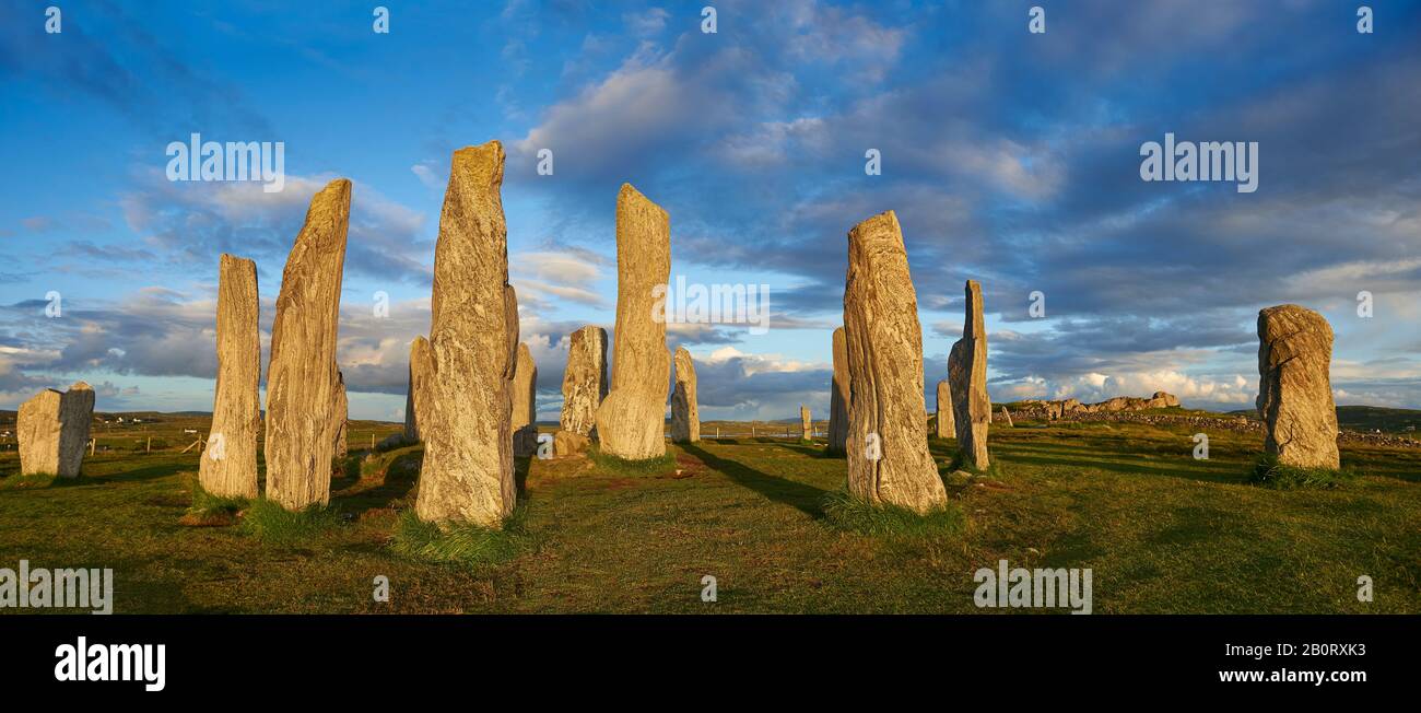 Calanais Standing Stones  central stone circle erected between 2900-2600BC measuring 11 metres wide. At the centre of the ring stands a huge monolith Stock Photo
