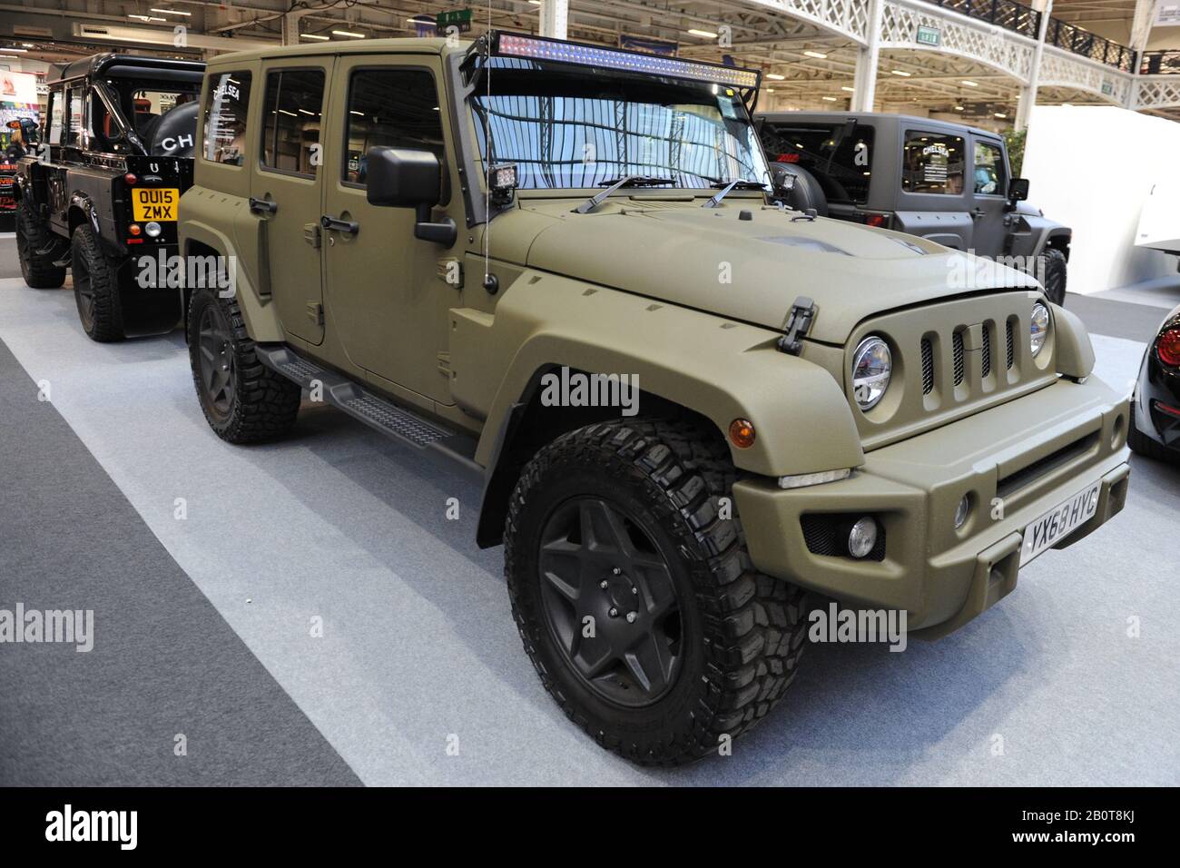 Jeep wrangler sahara black hi-res stock photography and images - Alamy