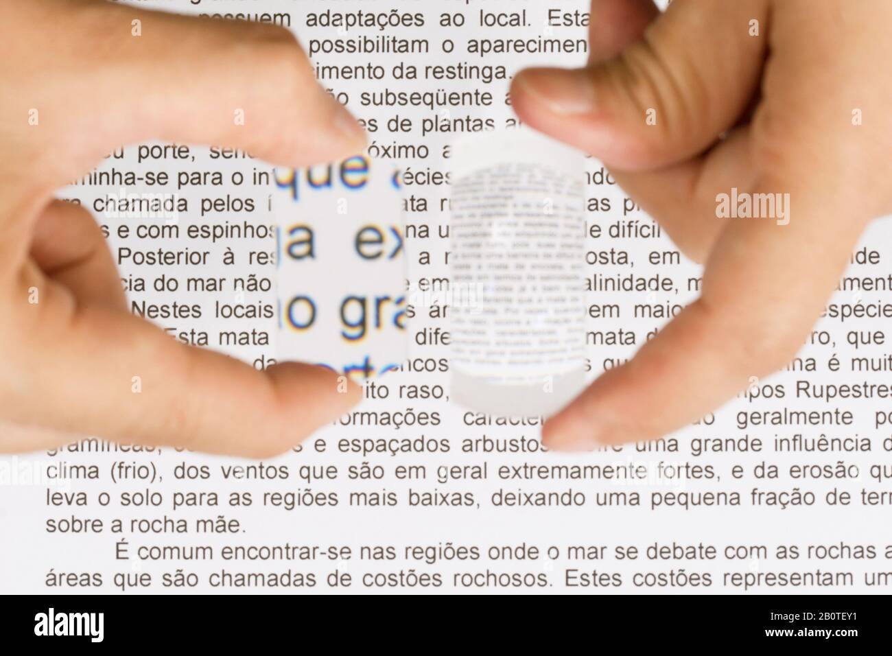 Convergent and Divergent lenses, São Paulo, Brazil Stock Photo - Alamy, image size:1300x956