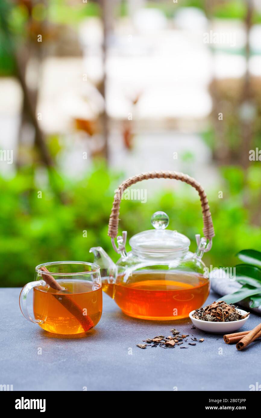 China hotel teapot hi-res stock photography and images - Alamy