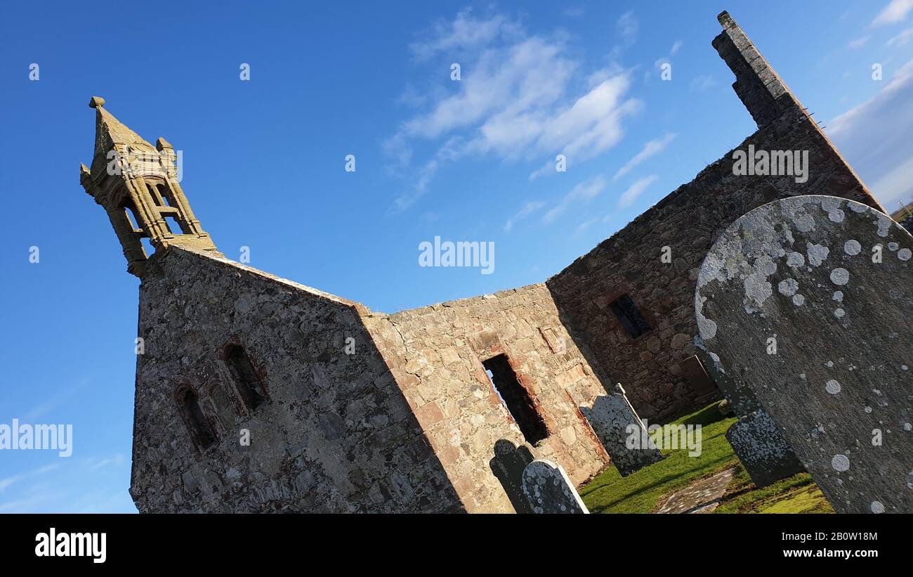 Old ruined building Stock Photo - Alamy
