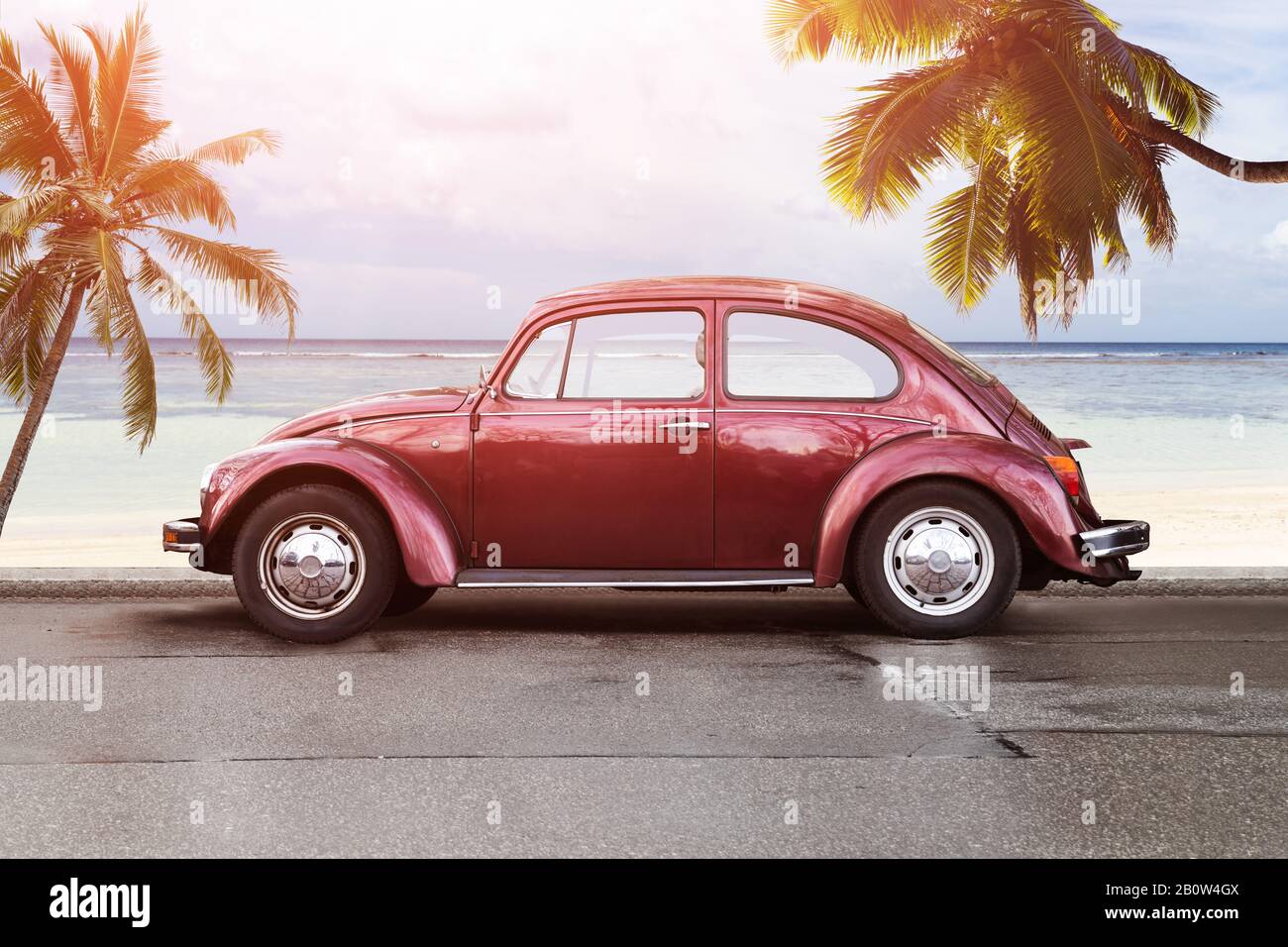 Car parked near beach hi-res stock photography and images - Alamy
