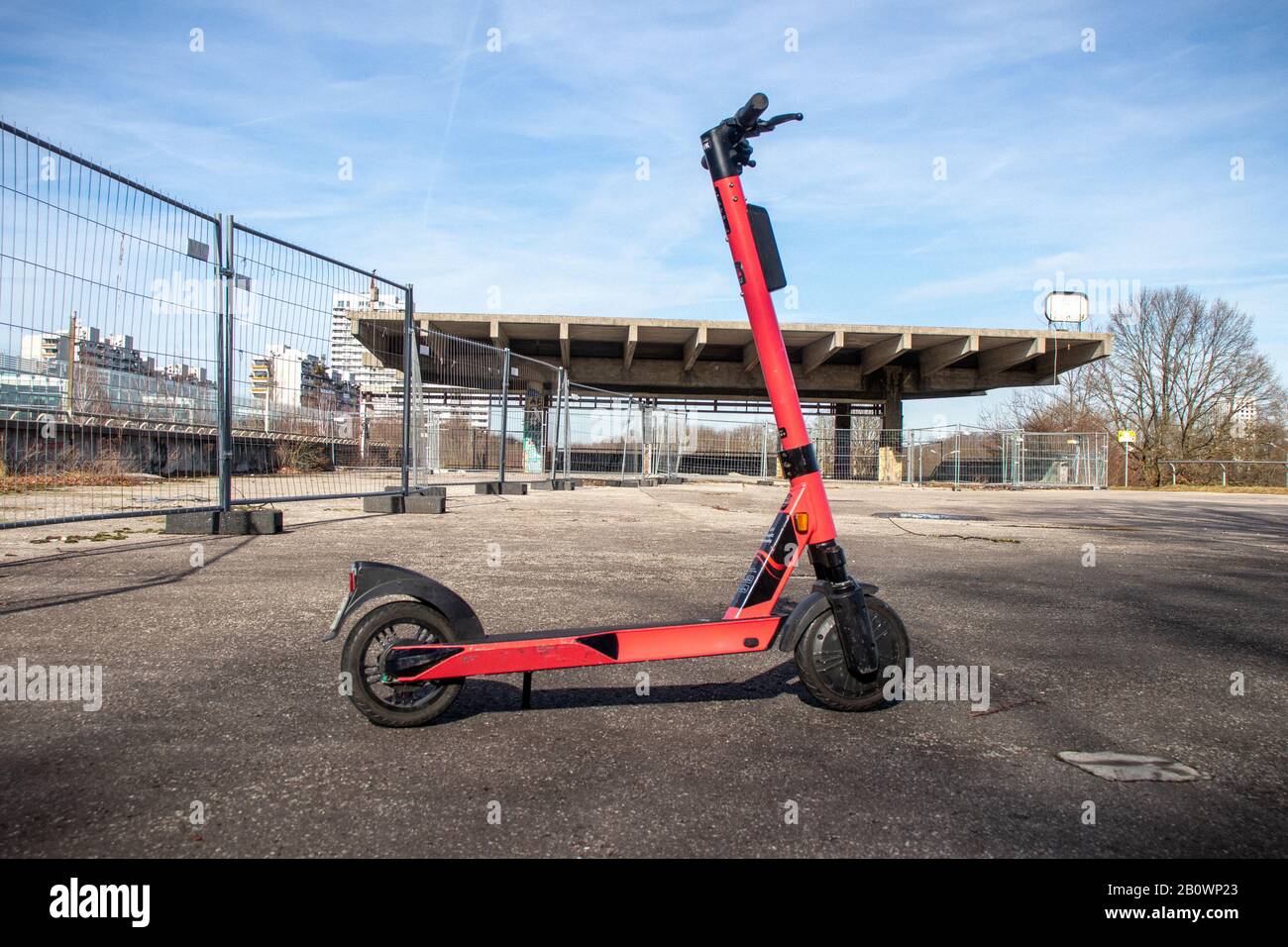 Electric city scooter Stock Photo - Alamy