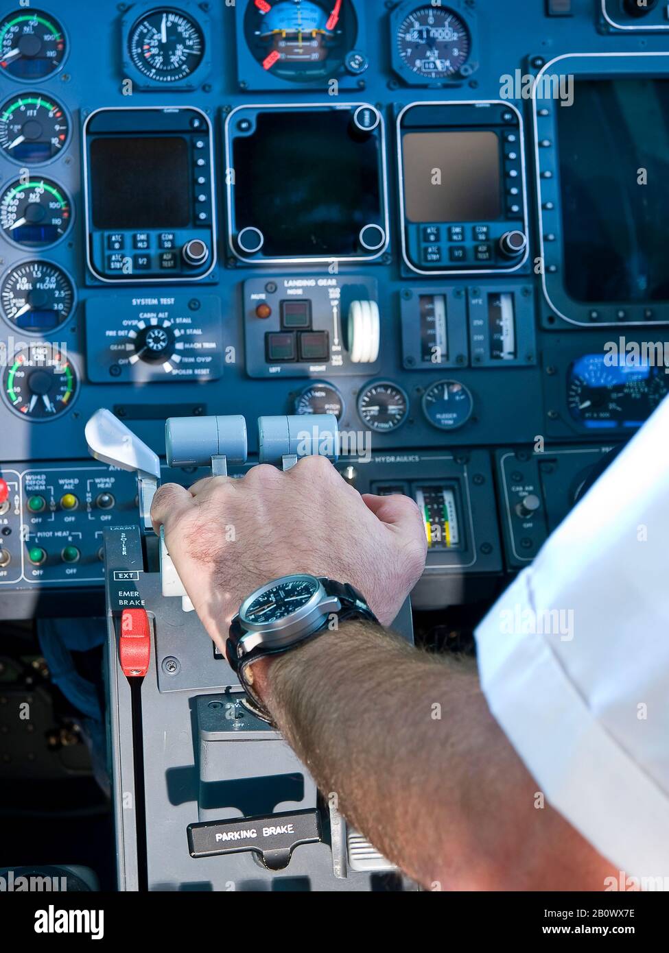 Learjet Cockpit Stock Photo - Alamy