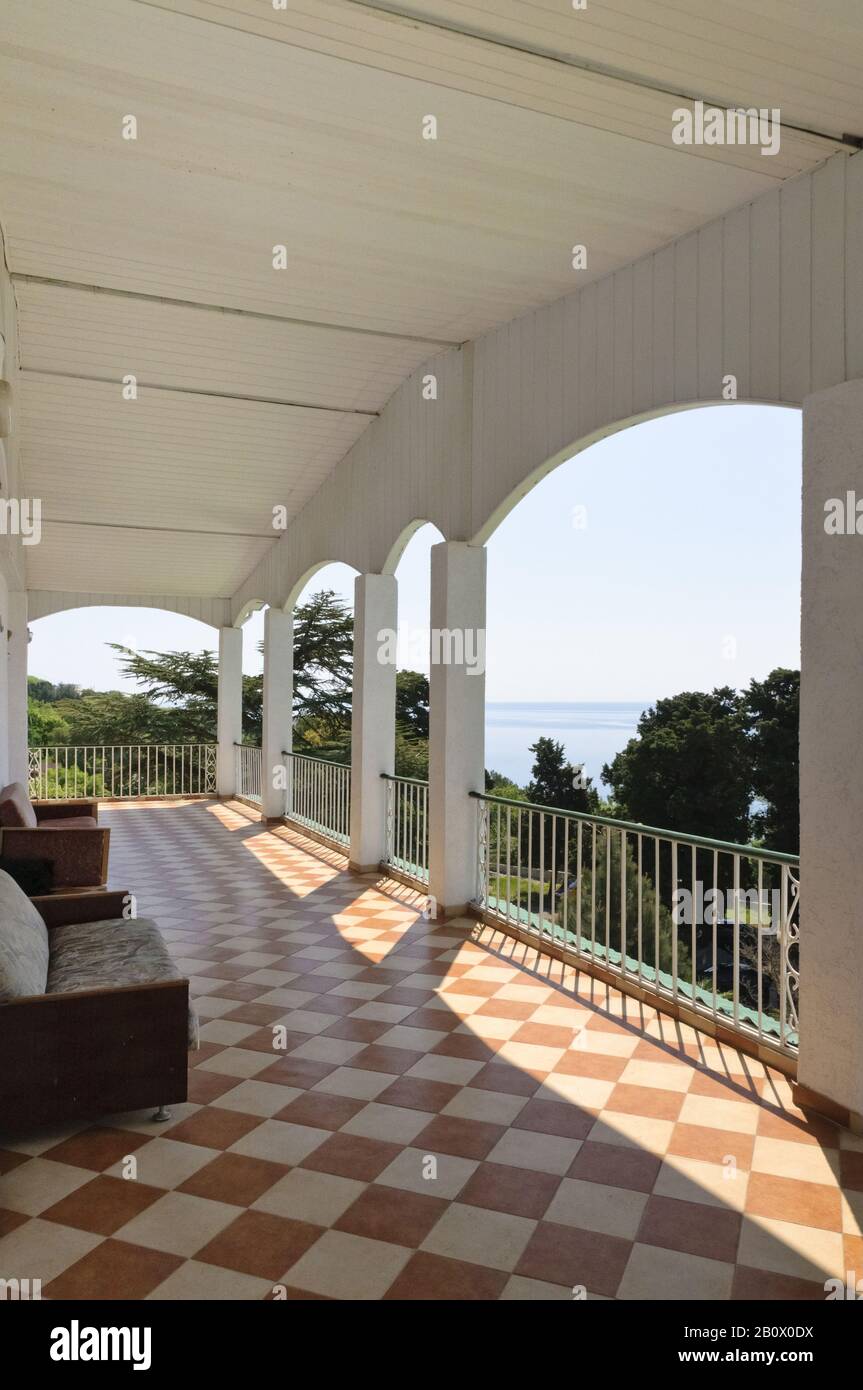 Massandra and yalta crimea hires stock photography and images Alamy