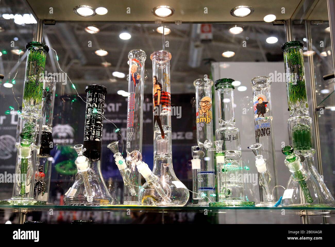Bongs hi-res stock photography and images - Alamy