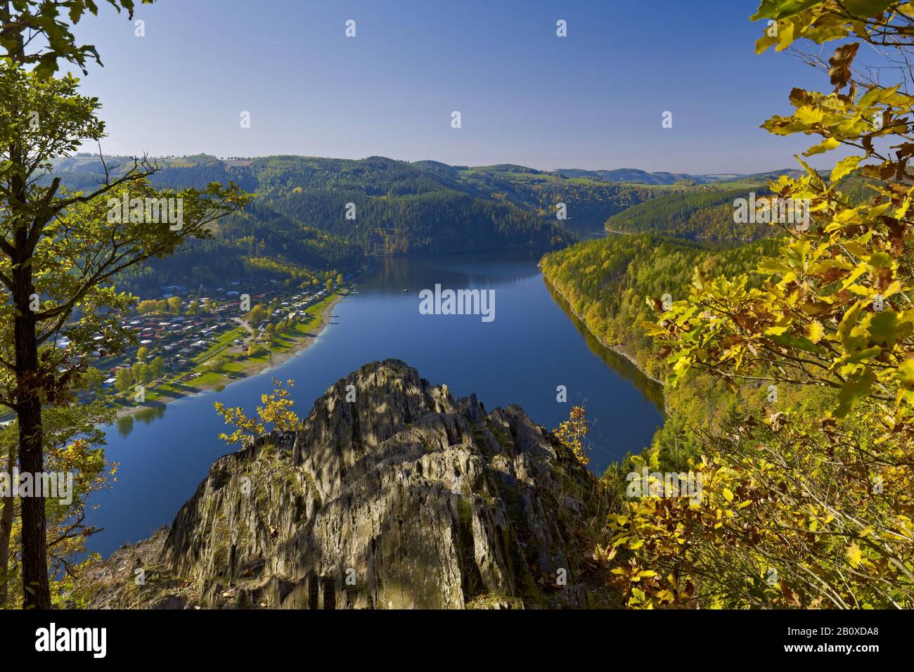 View from Bockfelsen to the Hohenwarte dam of the river Saale near Gössitz, Thuringia, Germany, Stock Photo
