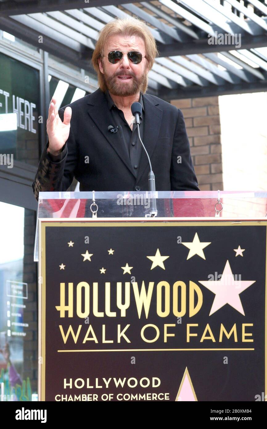 Los Angeles, CA. 21st Feb, 2020. Ronnie Dunn at the induction ceremony for Star on the Hollywood Walk of Fame for Dr. Phil McGraw, Hollywood Boulevard, Los Angeles, CA February 21, 2020. Credit: Priscilla Grant/Everett Collection/Alamy Live News Stock Photo