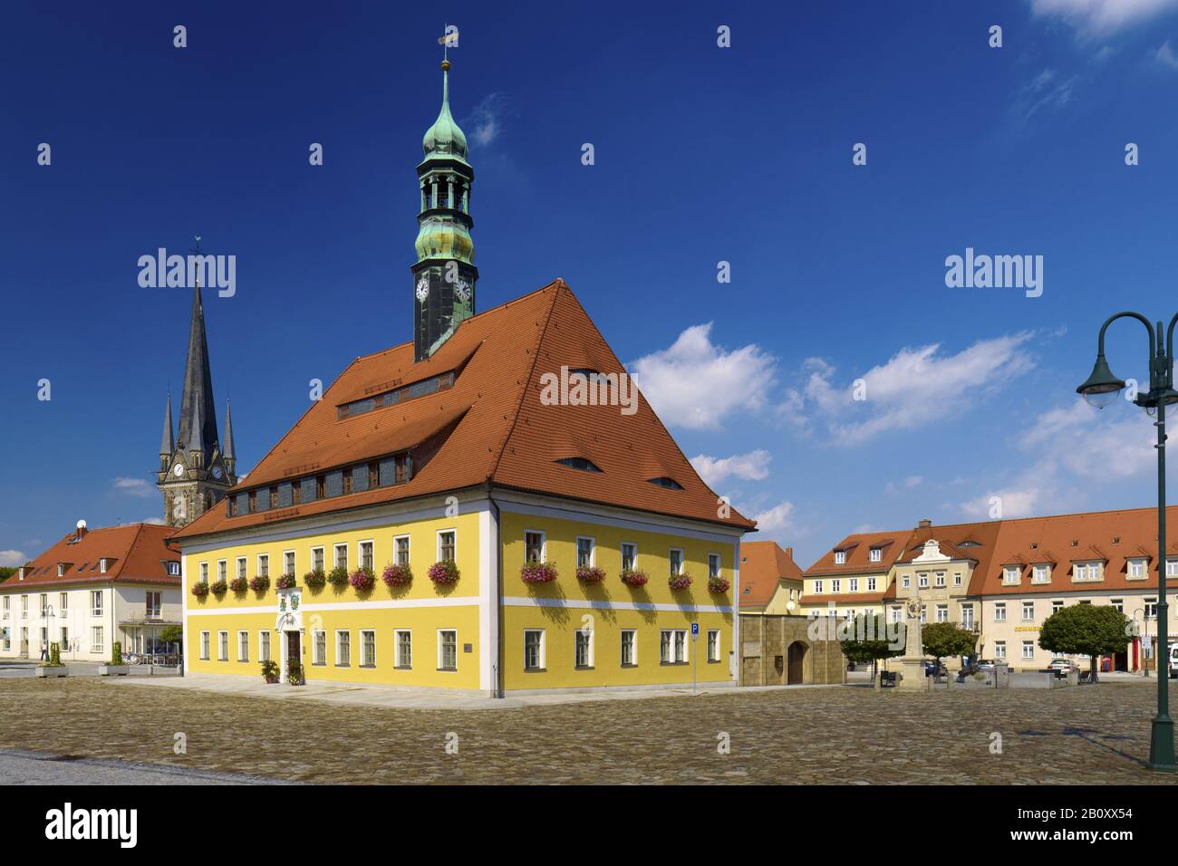 Market with town hall and St. Gertrudis church in Neustadt, Saxon Switzerland-Eastern Ore Mountains, Saxony, Germany, Stock Photo