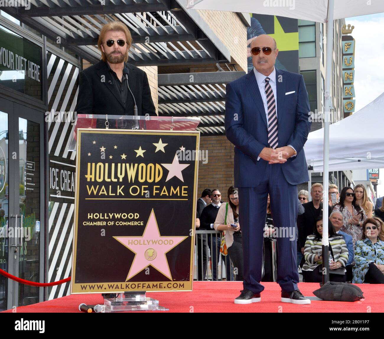 Los Angeles, USA. 21st Feb, 2020. LOS ANGELES, CA. February 21, 2020: Ronnie Dunn & Dr. Phil McGraw at the Hollywood Walk of Fame Star Ceremony honoring Dr Phil McGraw. Pictures Credit: Paul Smith/Alamy Live News Stock Photo