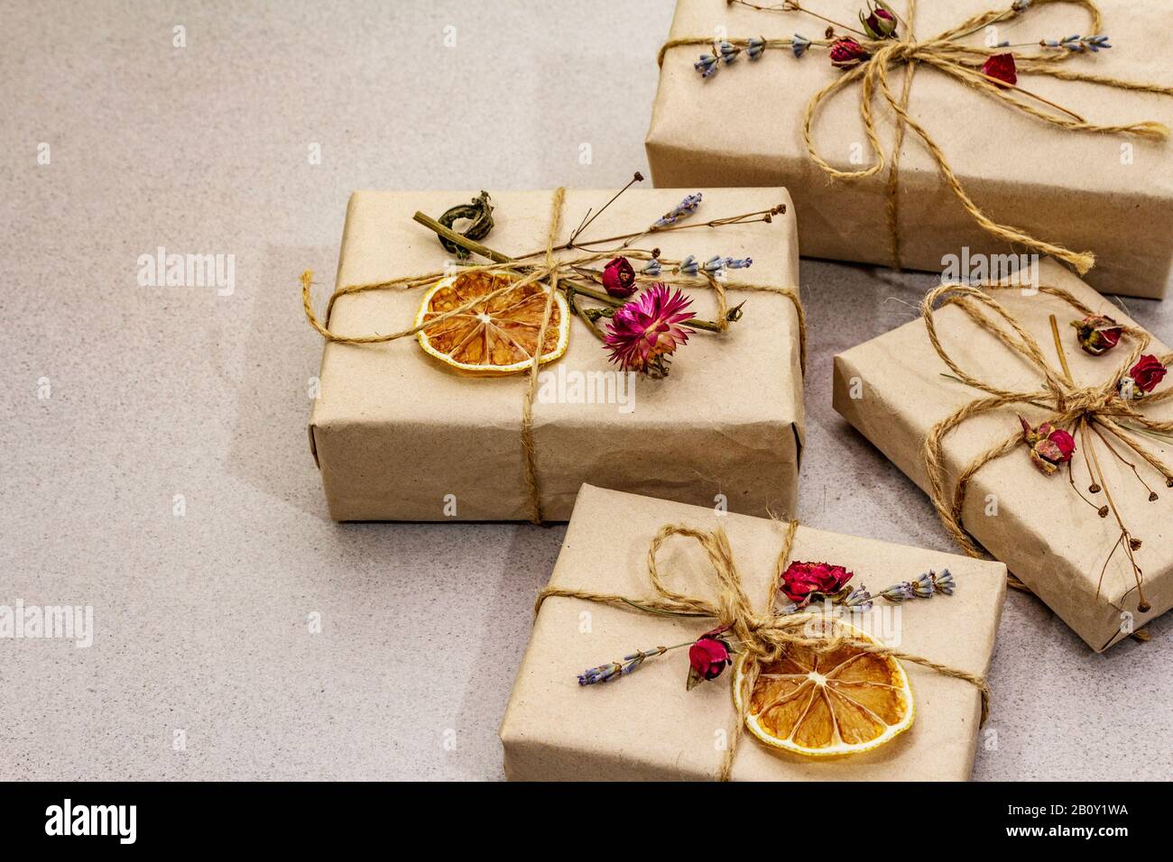 10 eco-friendly gift-wrapping ideas | MiNDFOOD