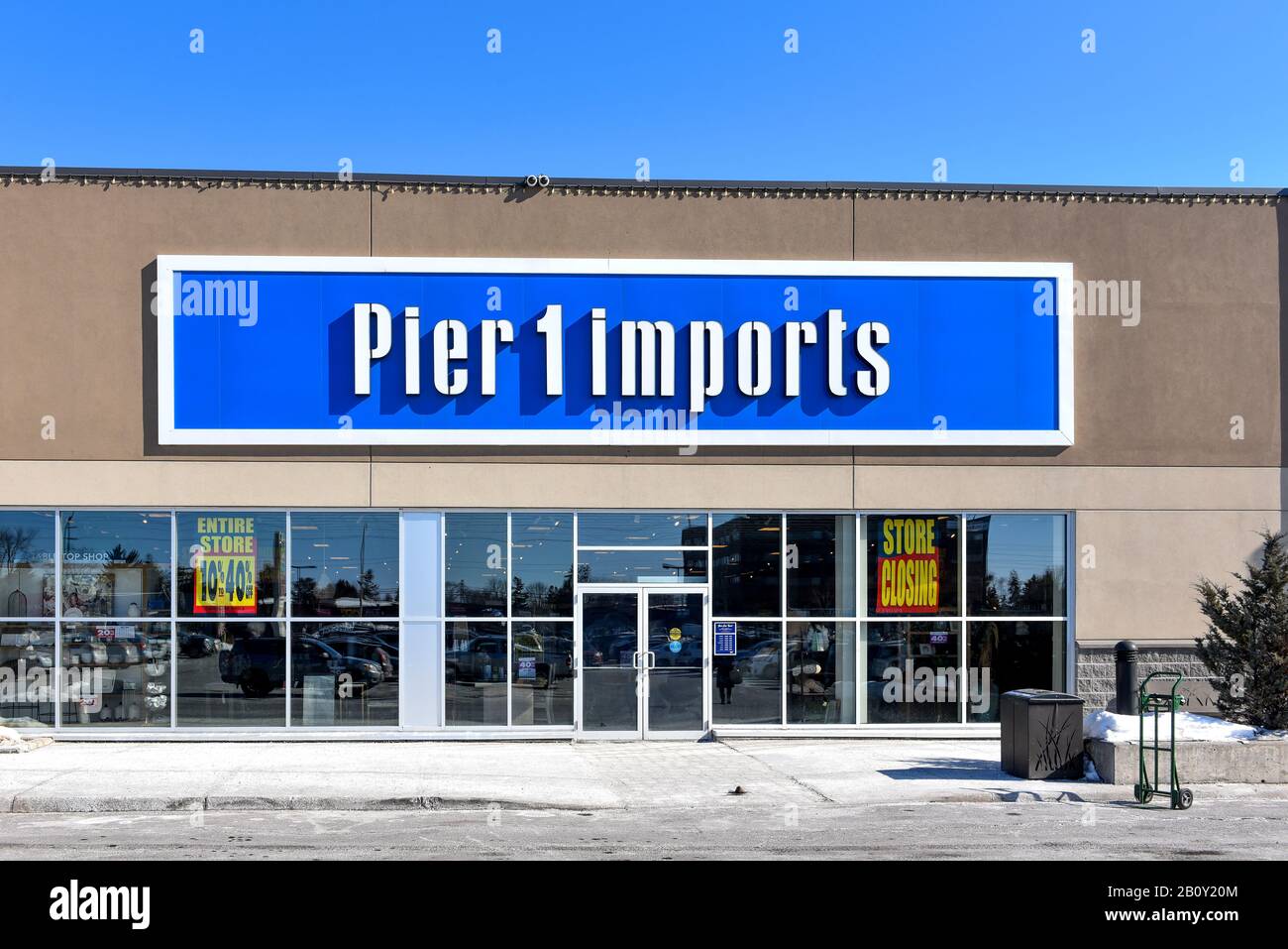 Ottawa, Canada - February 21, 2020: The Pier 1 Imports store on Merivale Rd. The US company recently filed for Chapter 11 bankruptcy protection in the Stock Photo