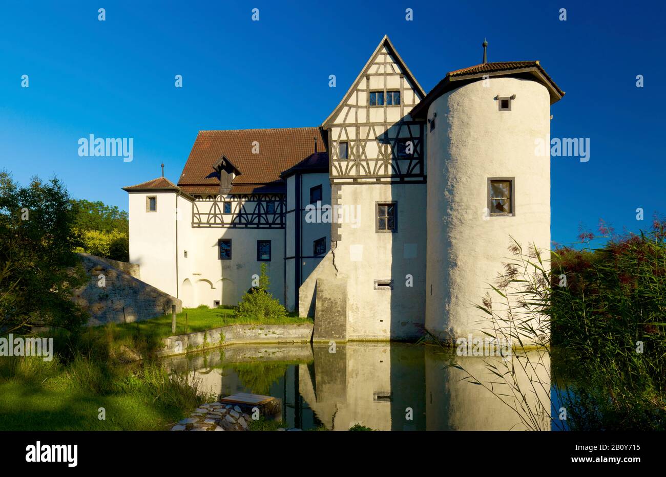 Roßrieth moated castle near Mellrichstadt, Lower Franconia, Rhön-Grabfeld, Bavaria, Germany, Stock Photo
