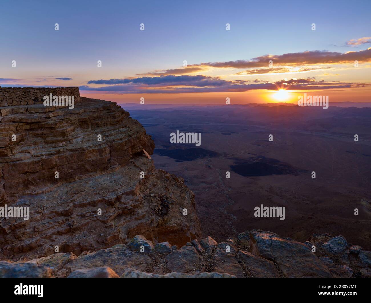 Dawn in the desert hi-res stock photography and images - Alamy