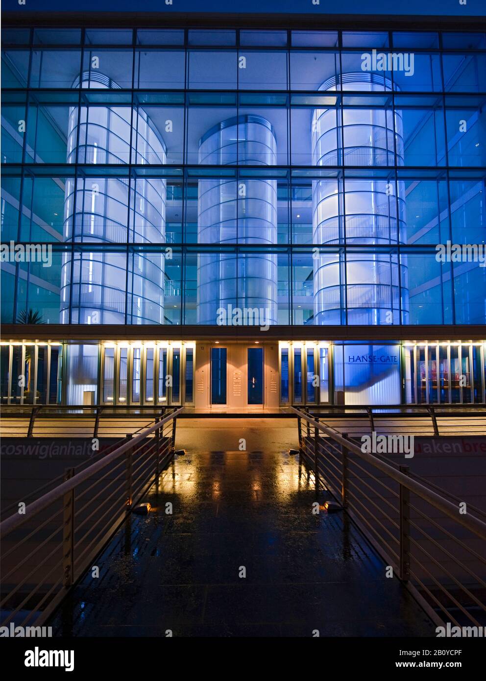Hanse Gate, Neumühlen, modern office building, Hamburg, Germany Stock ...