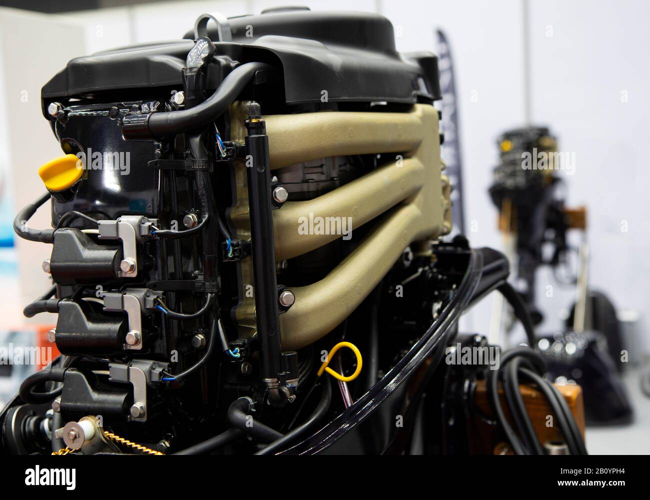 Outboard motor repair hires stock photography and images Alamy