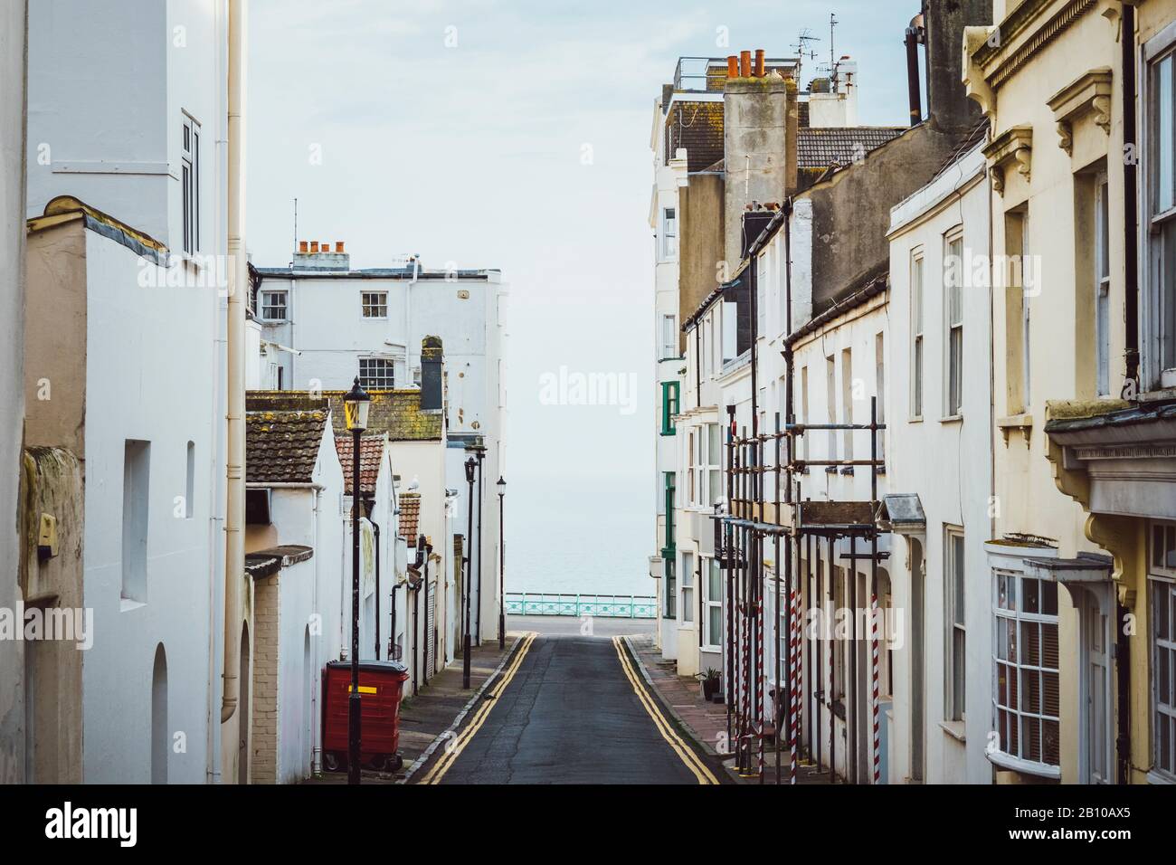 Road sea view brighton hi-res stock photography and images - Alamy