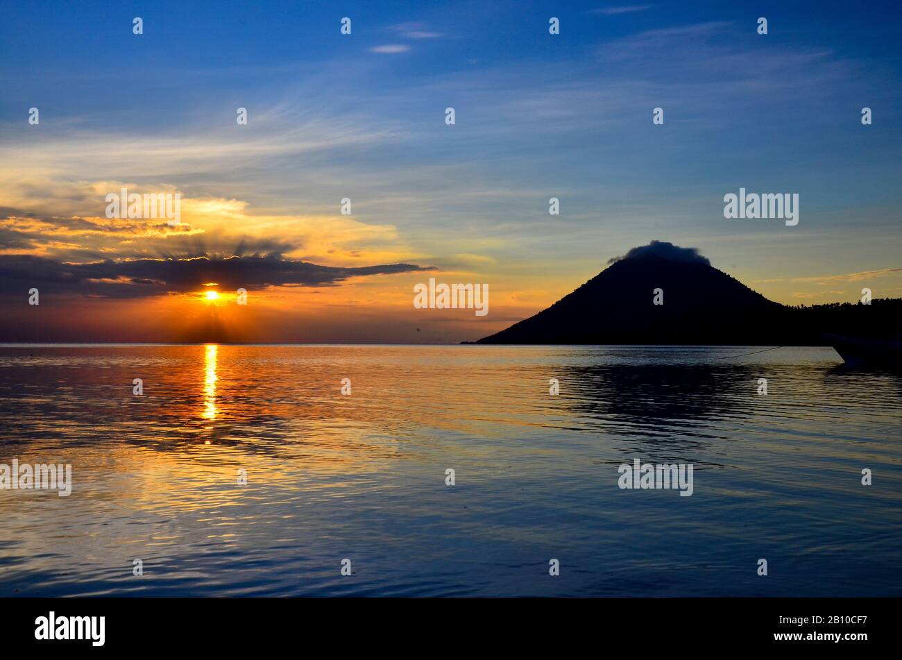 Manado tua volcano at sunset hires stock photography and images Alamy