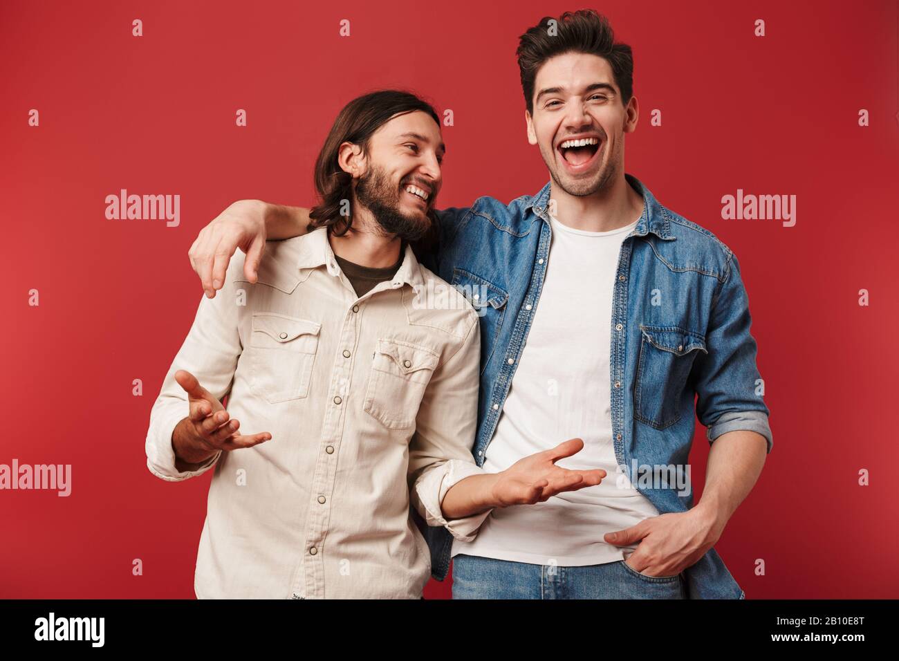 Two men wearing casual hi-res stock photography and images - Alamy