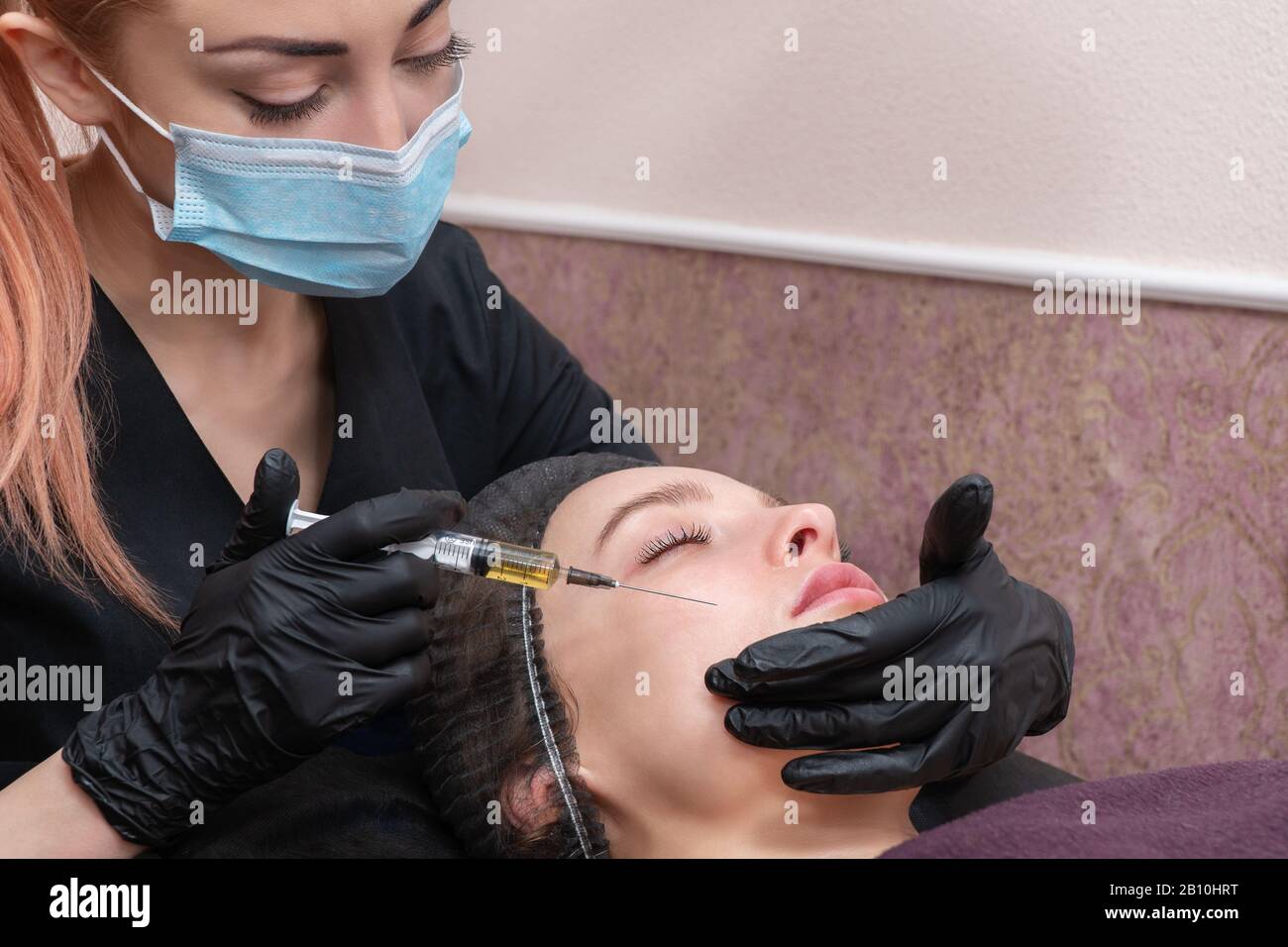 Female doctor injection girl hi-res stock photography and images - Alamy