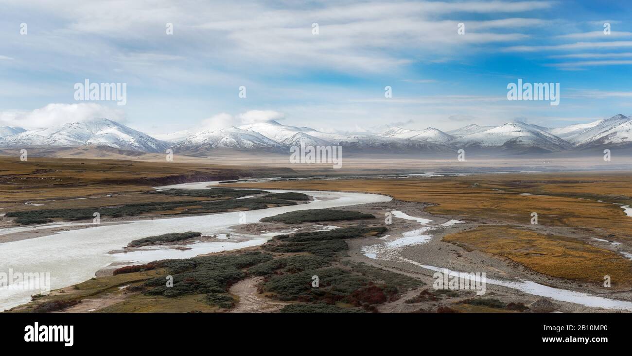 Rivers and streams on the Tibetan Plateau, Qinghai Province, China Stock Photo