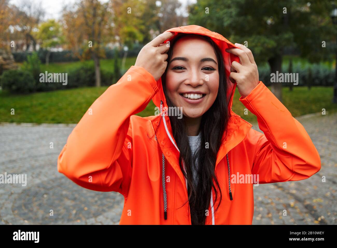 Rain smiling hi-res stock photography and images - Page 13 - Alamy