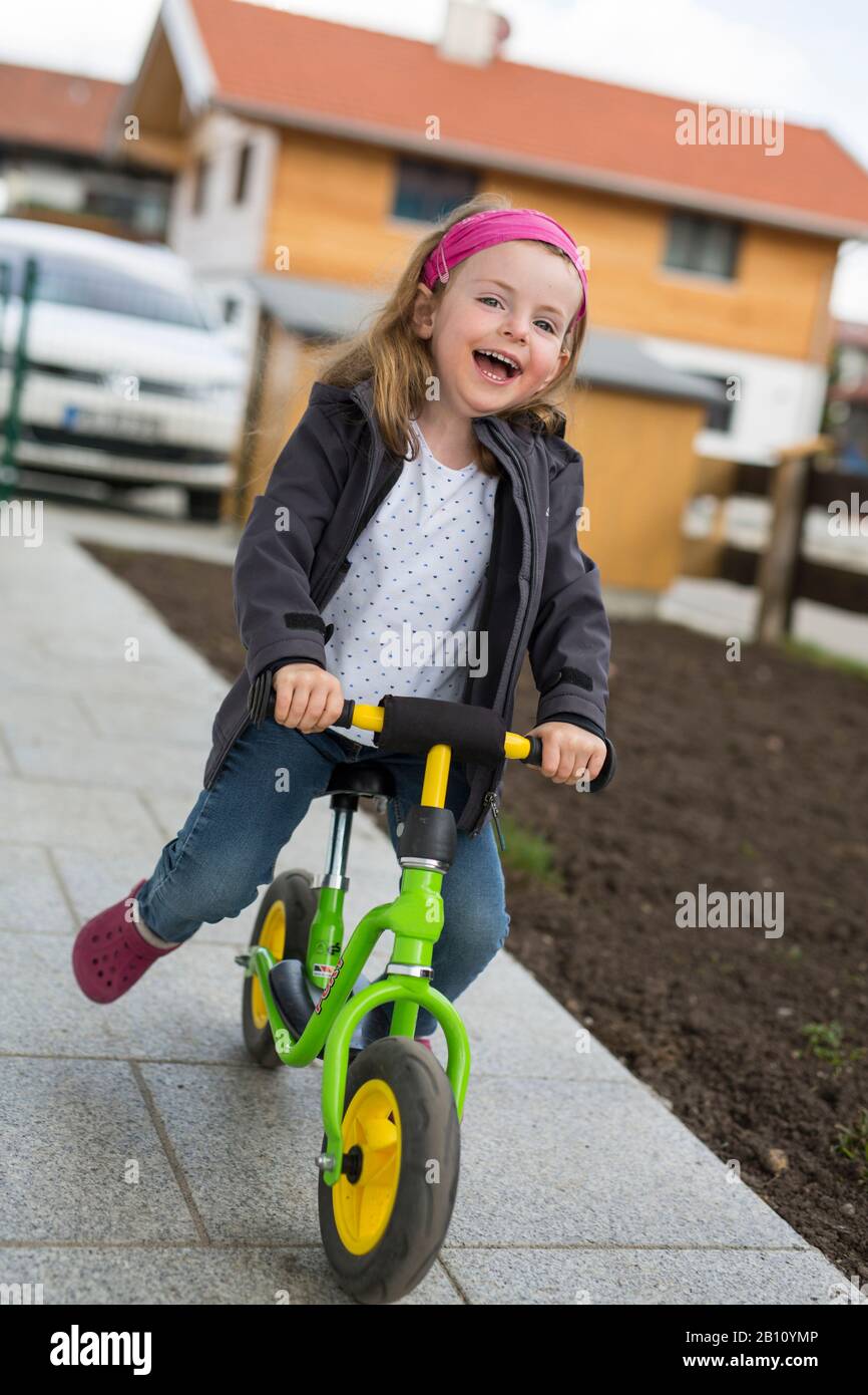 little girl balance bike