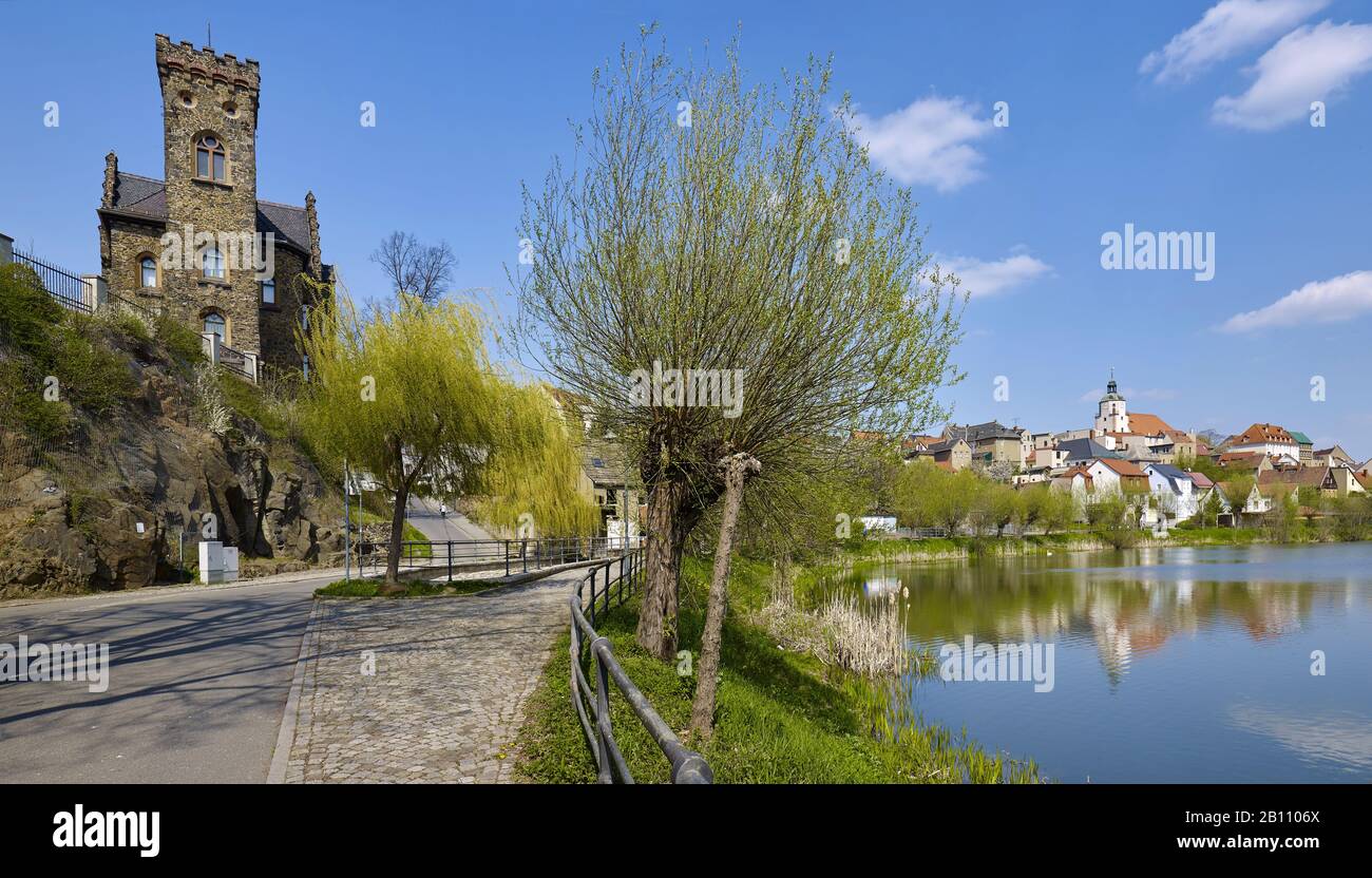 New castle and old town Ronneburg am Baderteich, Ronneburg, Thuringia, Germany Stock Photo