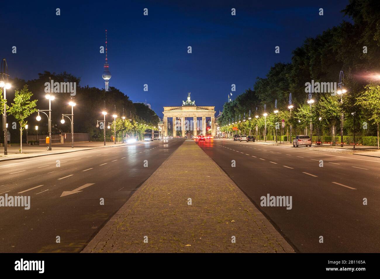 Strasse des 17. Juni and Brandenburg Gate, Berlin, Germany Stock Photo