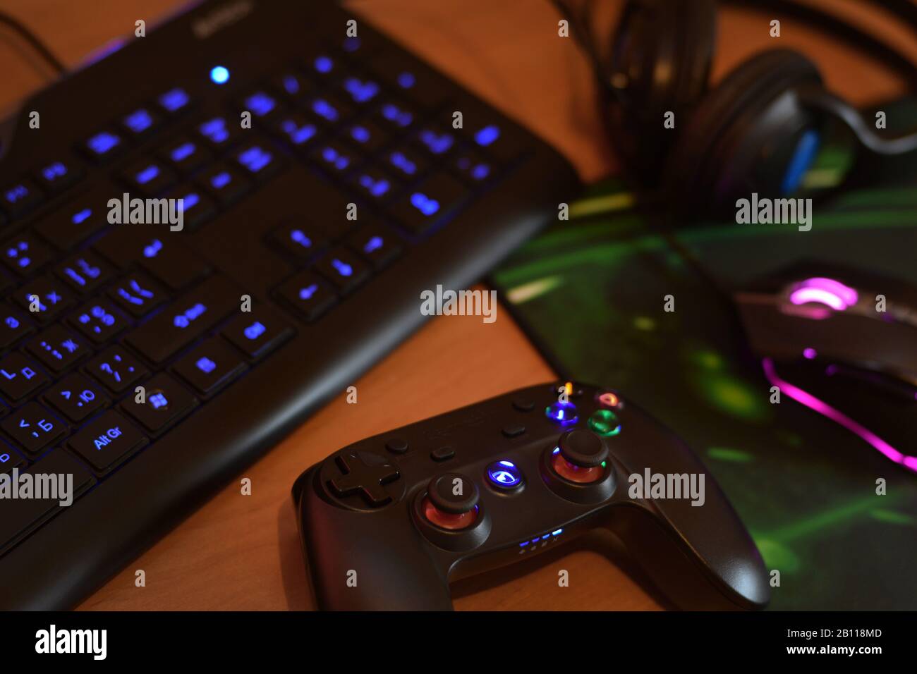 KHARKOV, UKRAINE - JANUARY 19, 2020: Gamesir g3s video game controller and  Bloody p93 gaming mouse on office table with a4tech keyboard and headphones  Stock Photo - Alamy