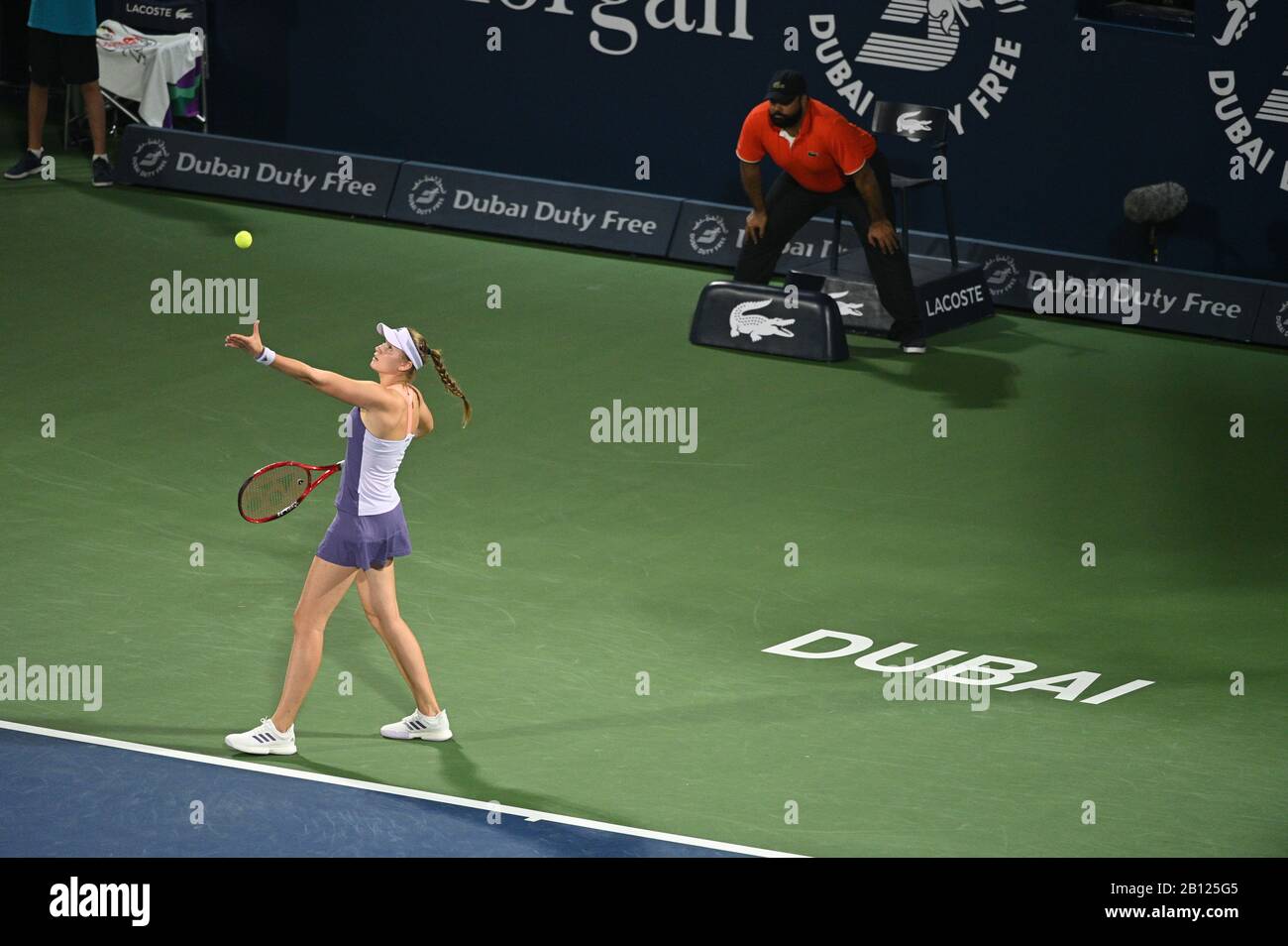 Dubai, UAE. 22nd February 2020. Action from the women's final of the 2020  Dubai Duty Free Tennis Championships. Former champion Simona Halep of  Romania faces off against Elena Rybakina of Kazakhstan Credit: