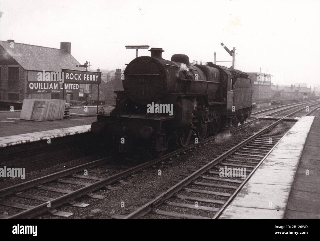 Rock ferry station towards birkenhead shed hires stock photography and
