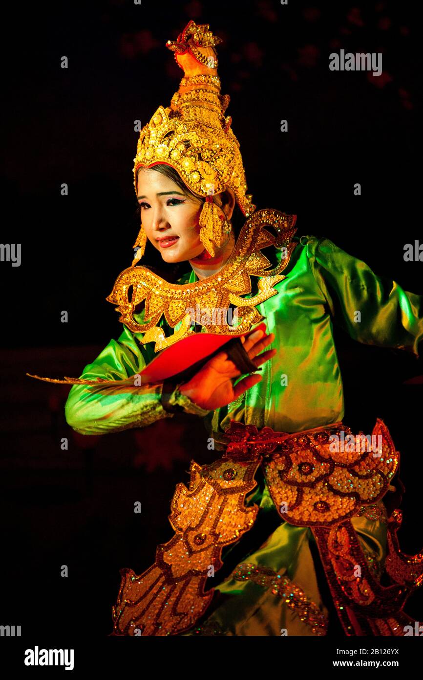 Mintha Theater performance. Mandalay, Myanmar Stock Photo