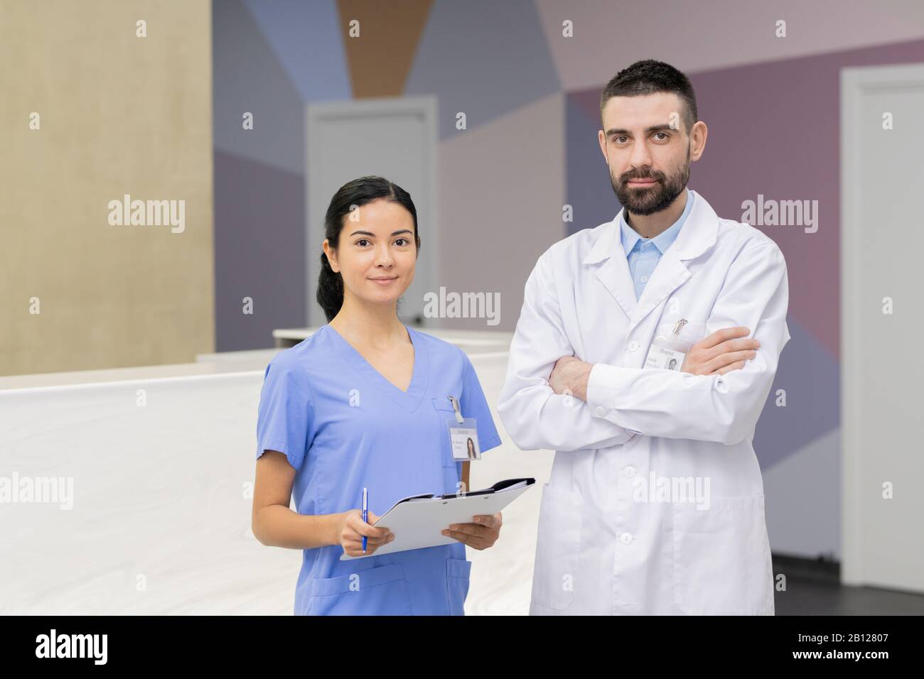 Confident doctor hispanic hi-res stock photography and images - Alamy