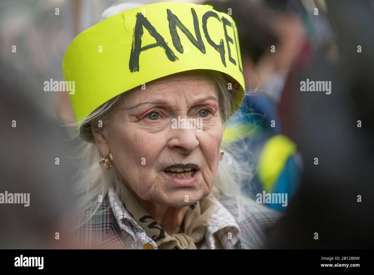 Wikileaks supporters hi-res stock photography and images - Alamy