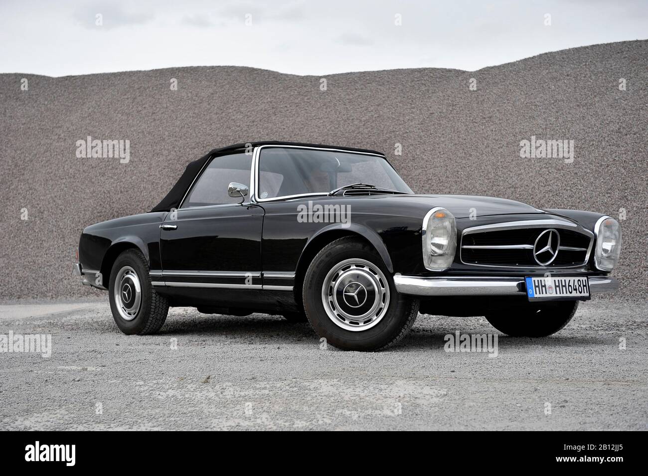 Mercedes Benz 230 SL Pagode,vintage car,collectible,collector's  vehicle,classic car,number plate distorted,Hamburg,Germany,Europe Stock  Photo - Alamy