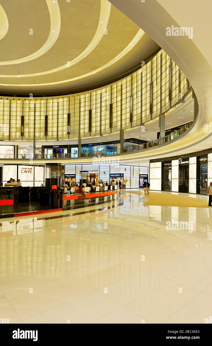 DUBAI MALL,largest shopping mall in the world,Downtown Burj Dubai,Dubai