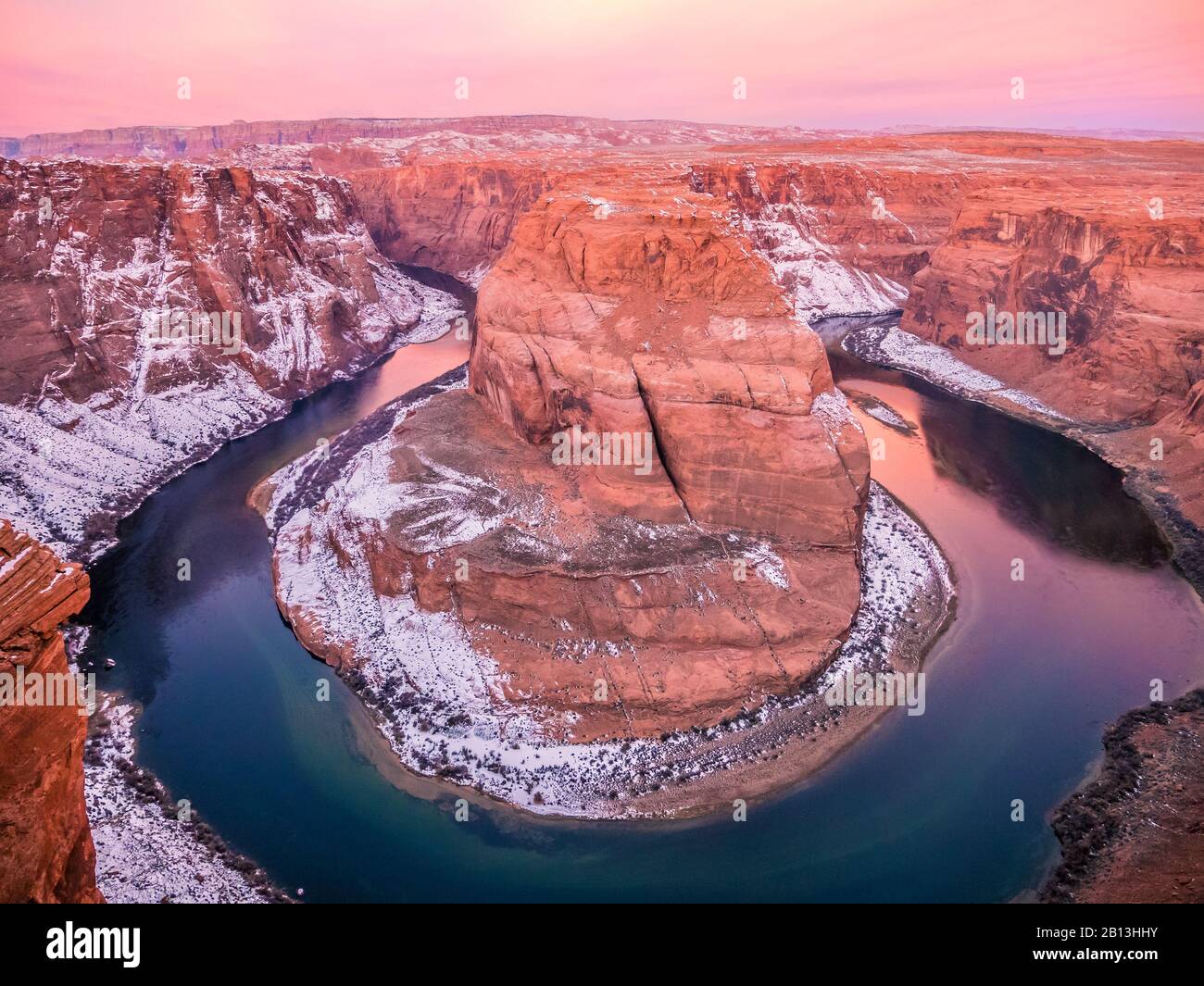 Horsehoe Bend At Sunrise Dusted With Snow In The Winter Page Arizona Stock Photo Alamy Horsehoe Bend At Sunrise Dusted With Snow In The Winter Page Arizona Stock Photo Alamy