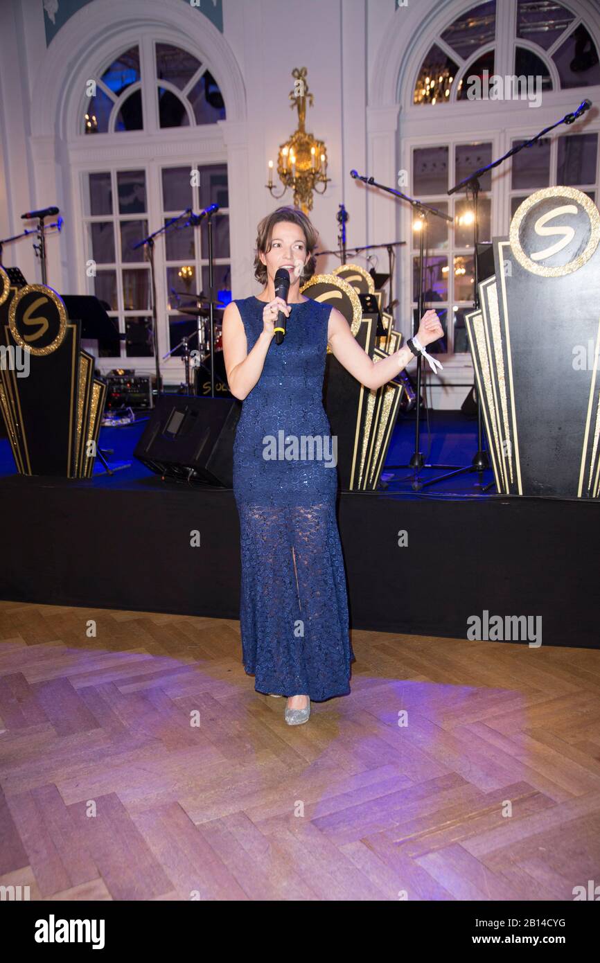 anna planken beim 23 blauen ball 2020 im hotel atlantic hamburg 22 02 2020 stock photo alamy