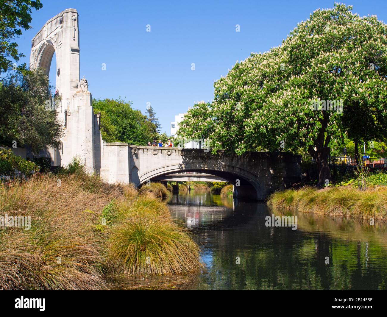 Avon River And Bridge Of Remembrance In Christchurch Stock Photo