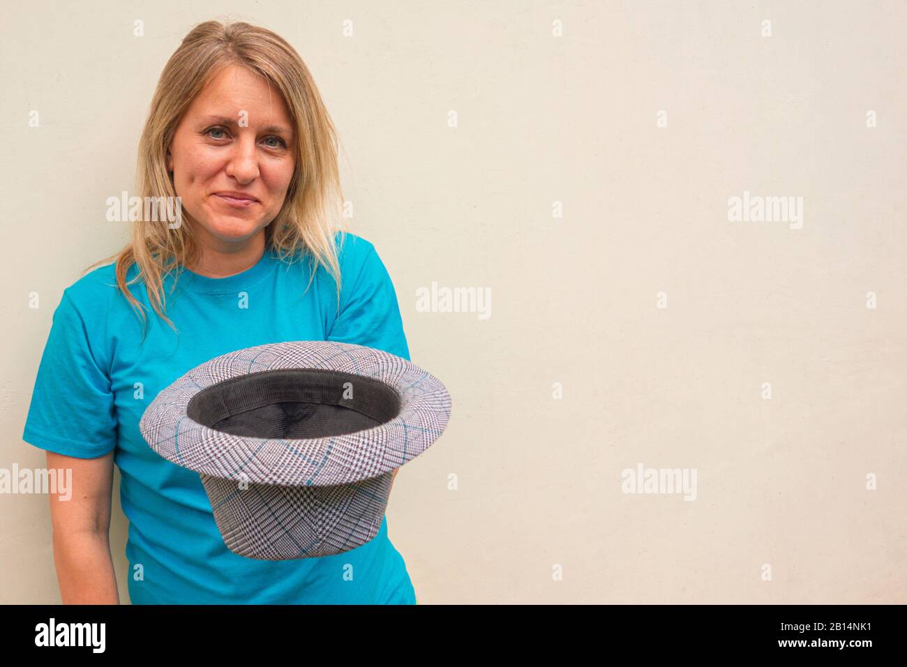 Panhandling hi-res stock photography and images - Alamy