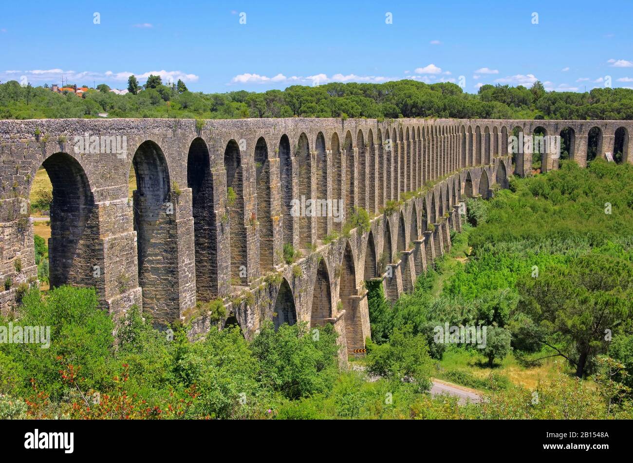 Tomar Aquaedukt Tomar aqueduct 05 Stock Photo Alamy