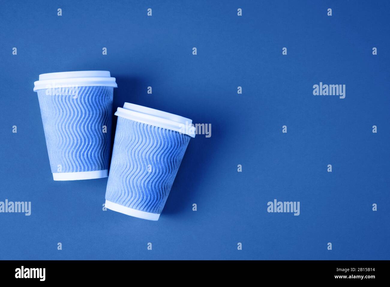 Two paper disposable cups hi-res stock photography and images - Alamy