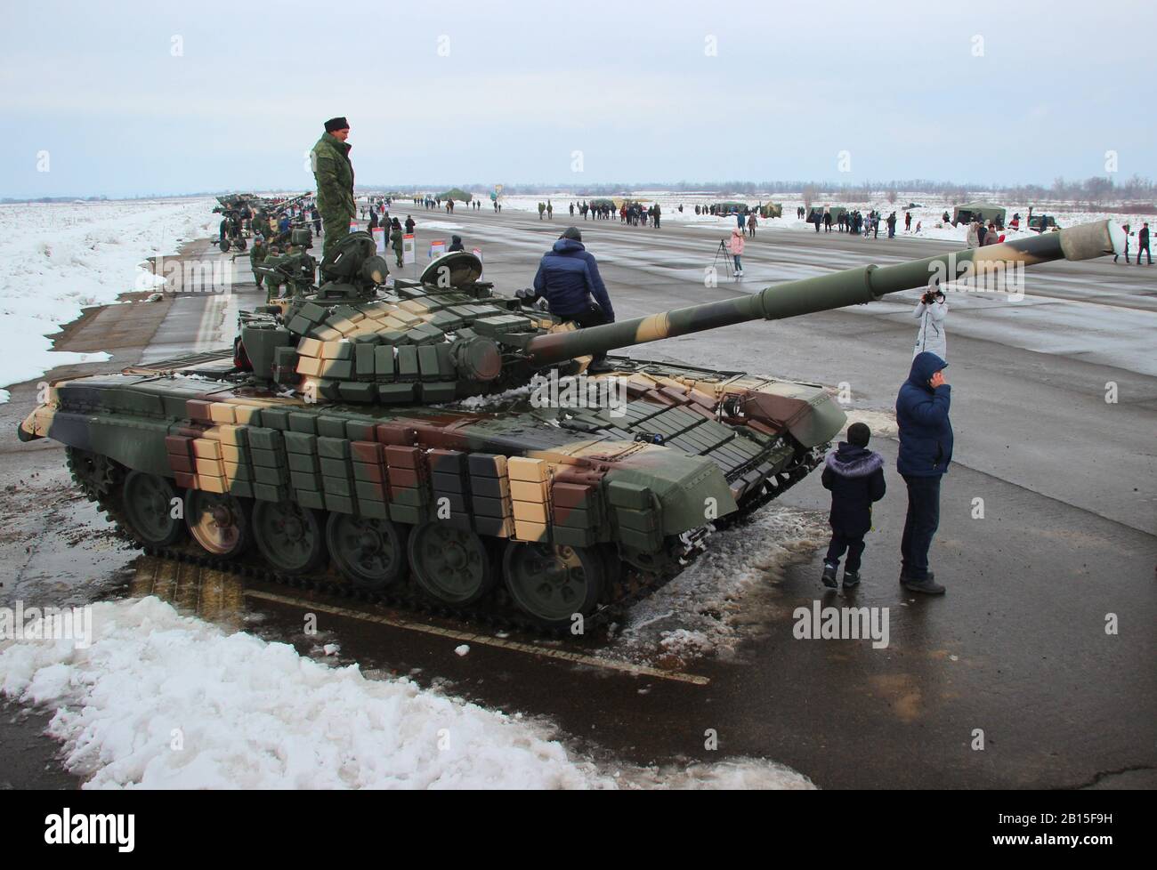 T 72 Battle Tank High Resolution Stock Photography And Images Alamy