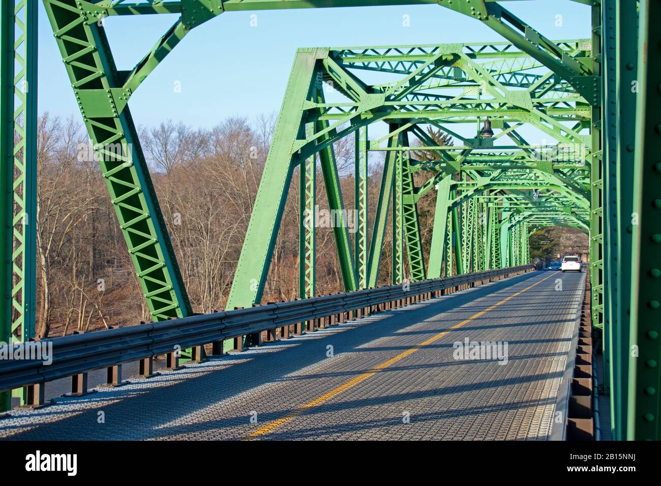 Truss bridge spanning the Delaware River and connecting the states New Jersey and Pennsylvania at the town of Stockton, New Jersey, USA. -00 Stock Photo