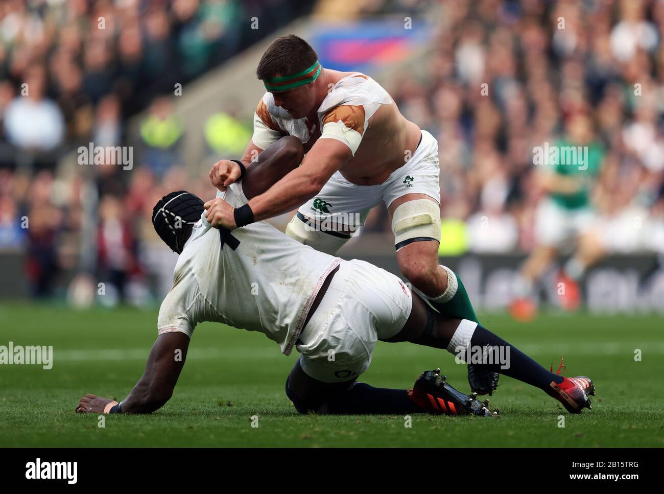 England S Maro Itoje Left And Ireland S Cj Stander Tussle During The Guinness Six Nations Match At Twickenham Stadium London Stock Photo Alamy