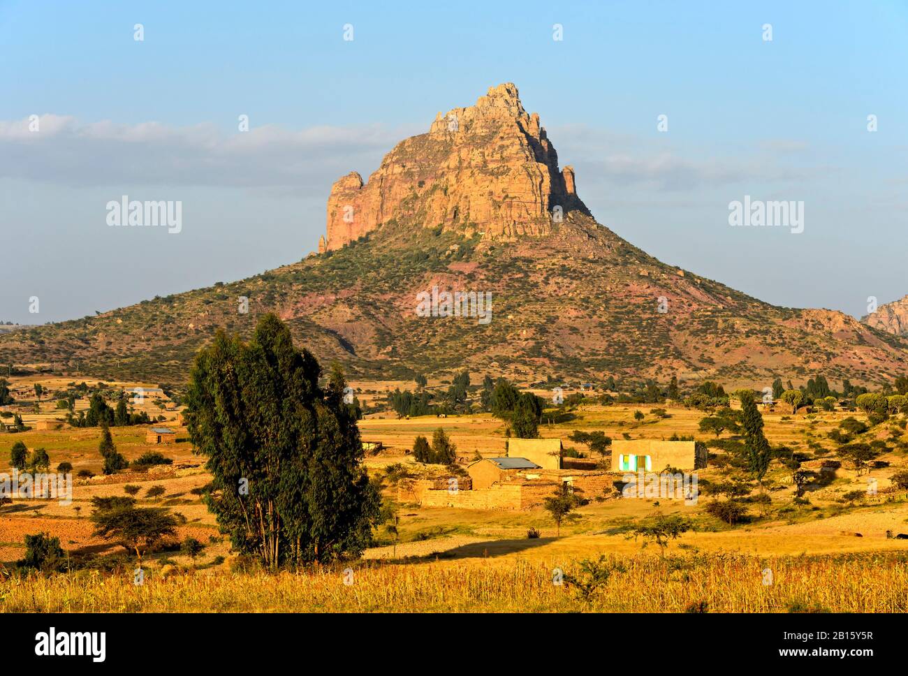 Landscape with eroded flat-topped mountain, Amba, in the Ethiopian Highlands, Tigray, Ethiopia Stock Photo